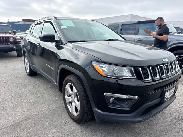 Used 2019 Jeep Compass Latitude w/ Popular Equipment Group FWD image 3