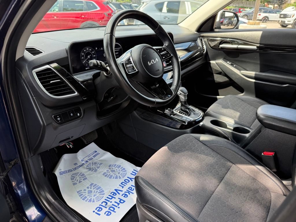 Used 2024 Kia Seltos S FWD image 19