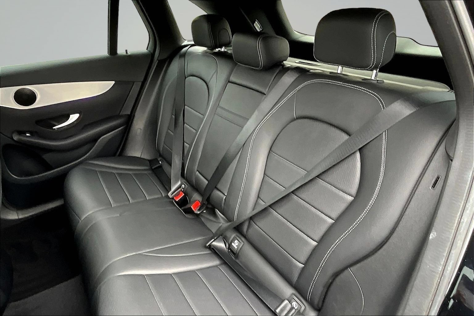 Used 2022 Mercedes-Benz GLC 300 w/ Premium Package Lite image 22