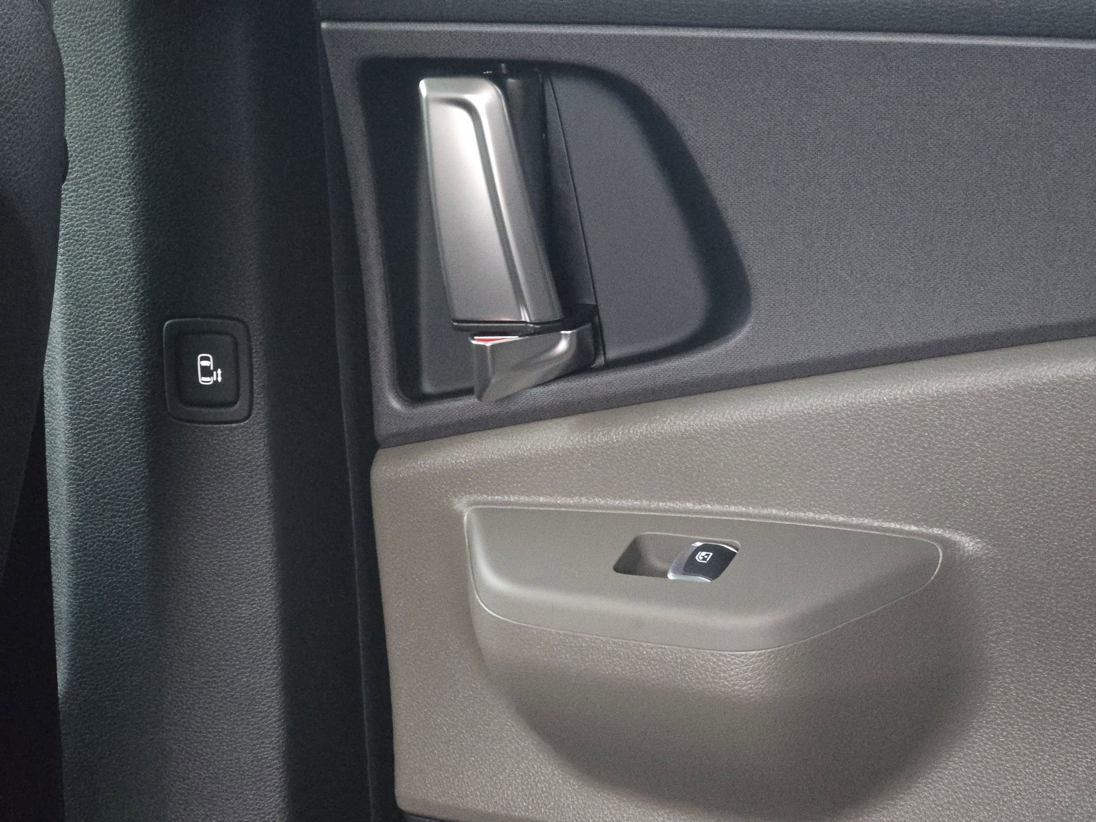 New 2026 Kia Carnival EX FWD image 34