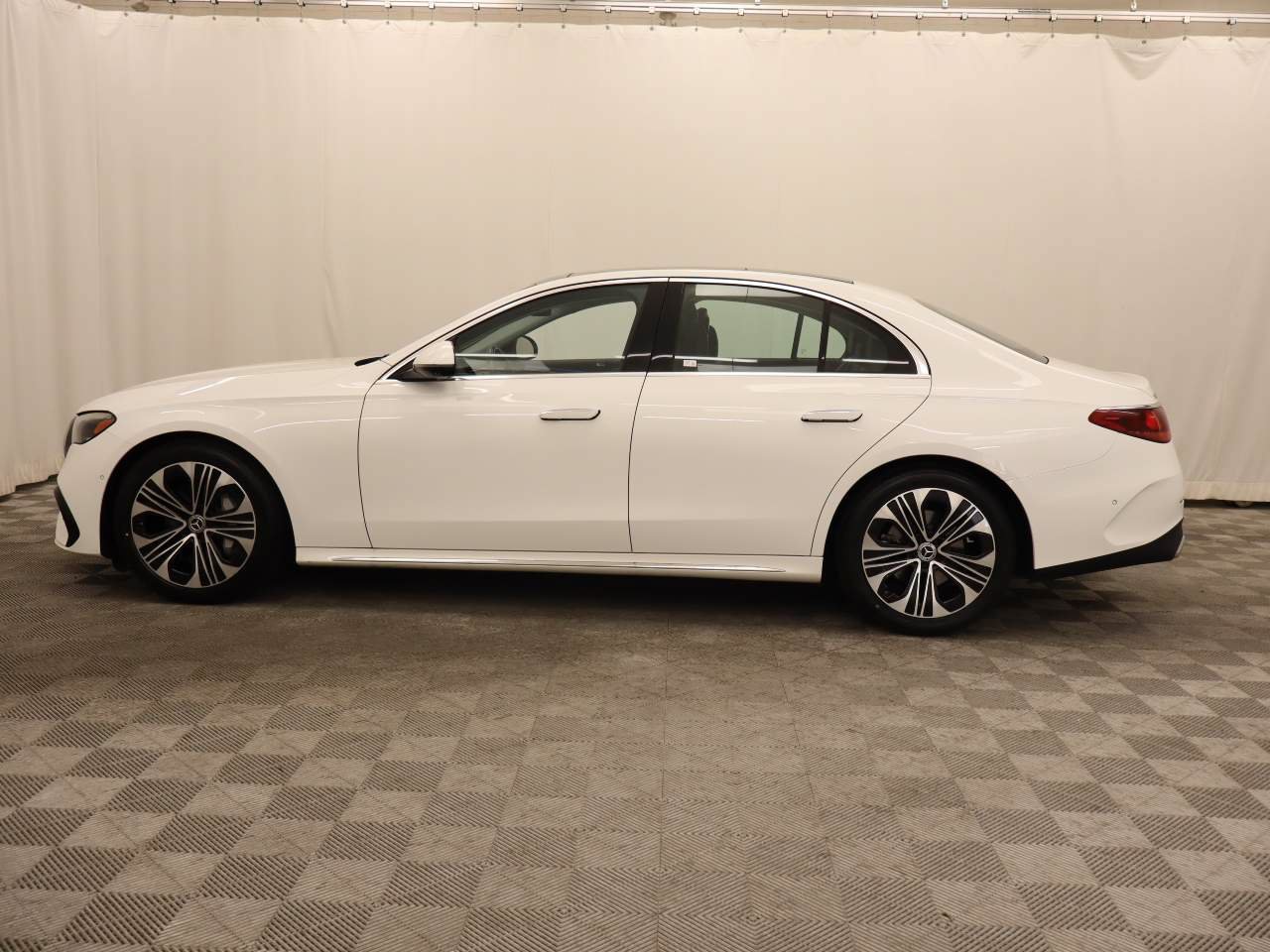 Used 2025 Mercedes-Benz E 350 4MATIC Sedan w/ Winter Package image 2