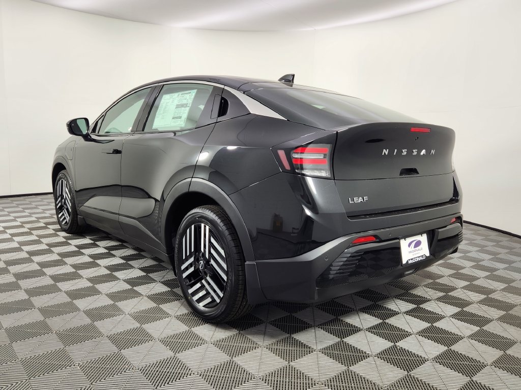 New 2026 Nissan Leaf SV+ w/ Floor Mat Package (SV+) FWD image 3