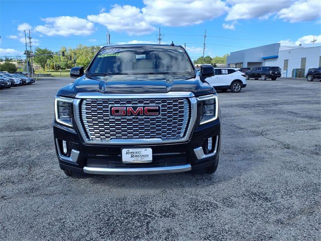 Used 2021 GMC Yukon Denali w/ Denali Premium Package image 31