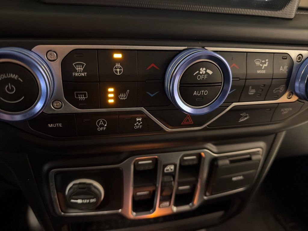 Used 2020 Jeep Wrangler Unlimited Sahara image 53