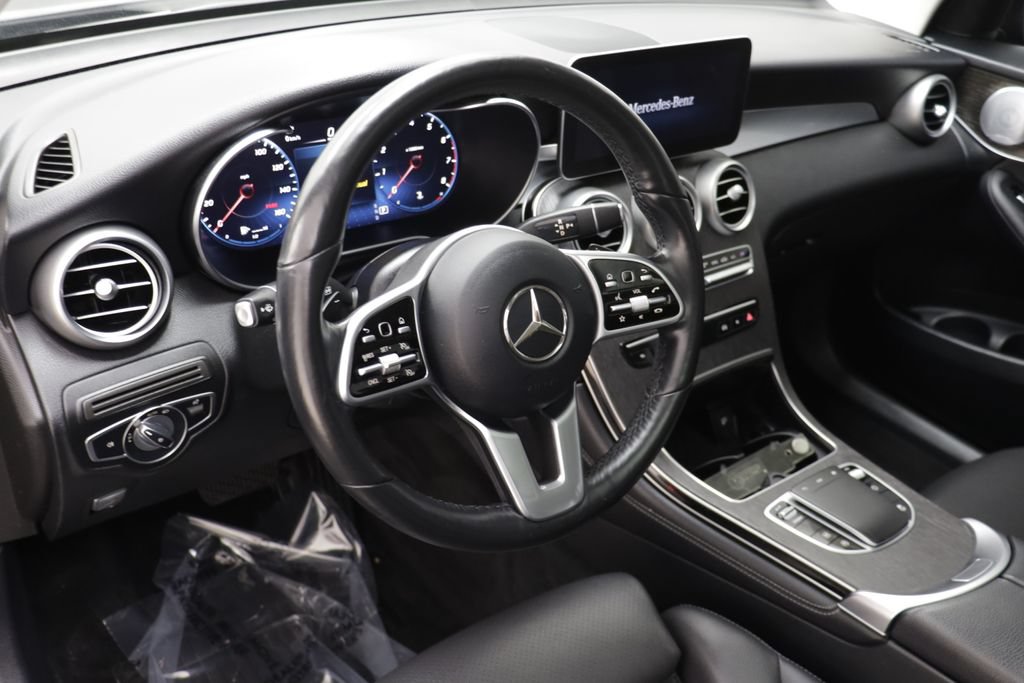 Used 2020 Mercedes-Benz GLC 300 4MATIC image 6