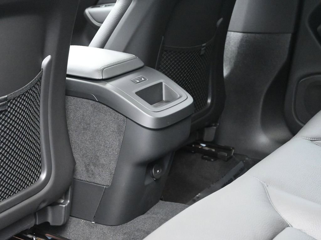 New 2025 Volvo XC60 B5 Plus w/ Protection Package Premier image 26