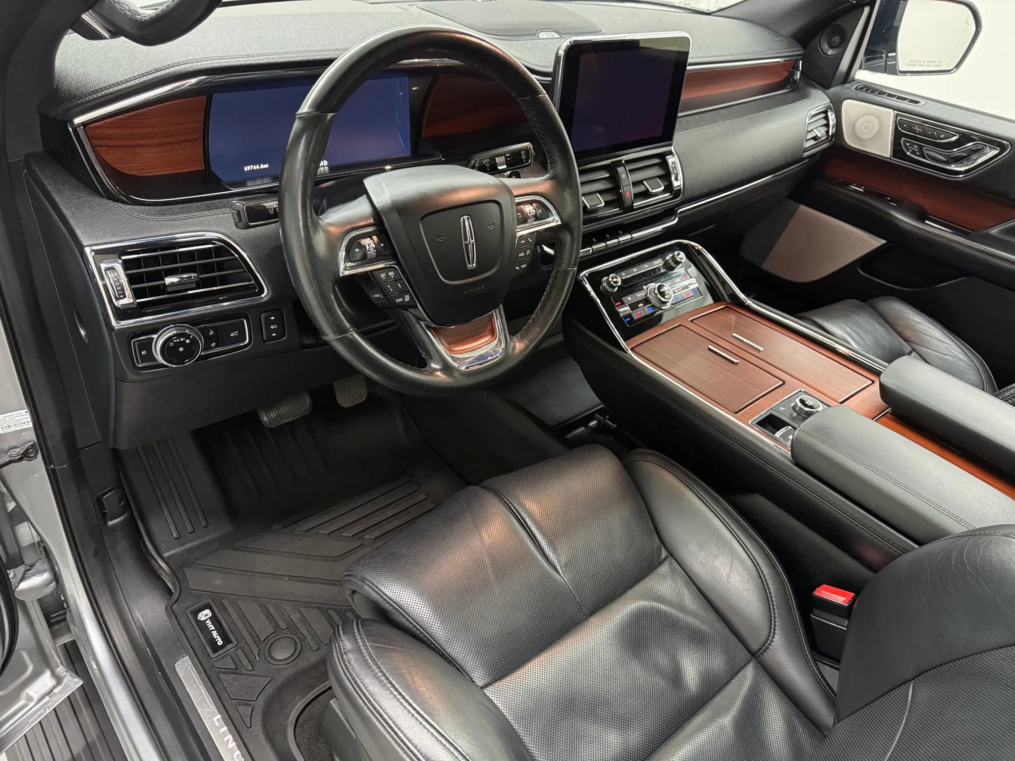 Used 2021 Lincoln Navigator Reserve w/ Luxury Package image 9