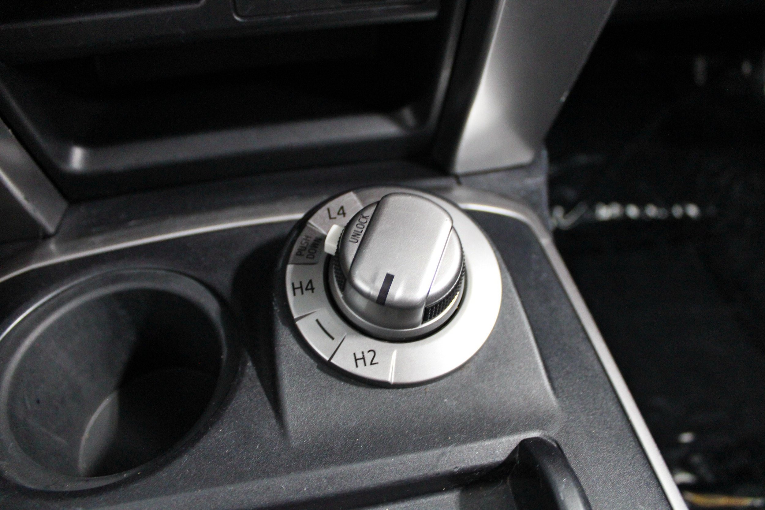 Used 2015 Toyota 4Runner SR5 AWD/4WD image 16