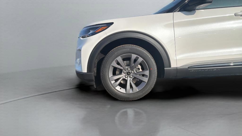 New 2026 Ford Explorer Active w/ Active Comfort Package image 36