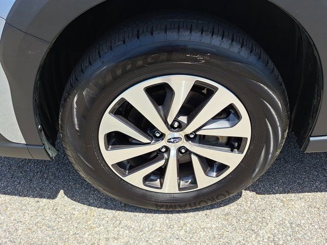 Used 2025 Subaru Outback Premium AWD/4WD image 34