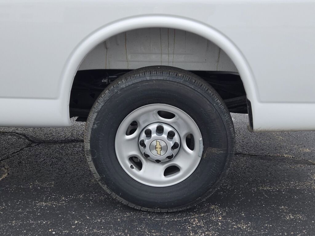 New 2025 Chevrolet Express 2500 w/ Driver Convenience Package image 15
