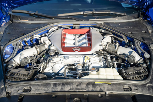 Used 2024 Nissan GT-R AWD/4WD image 16
