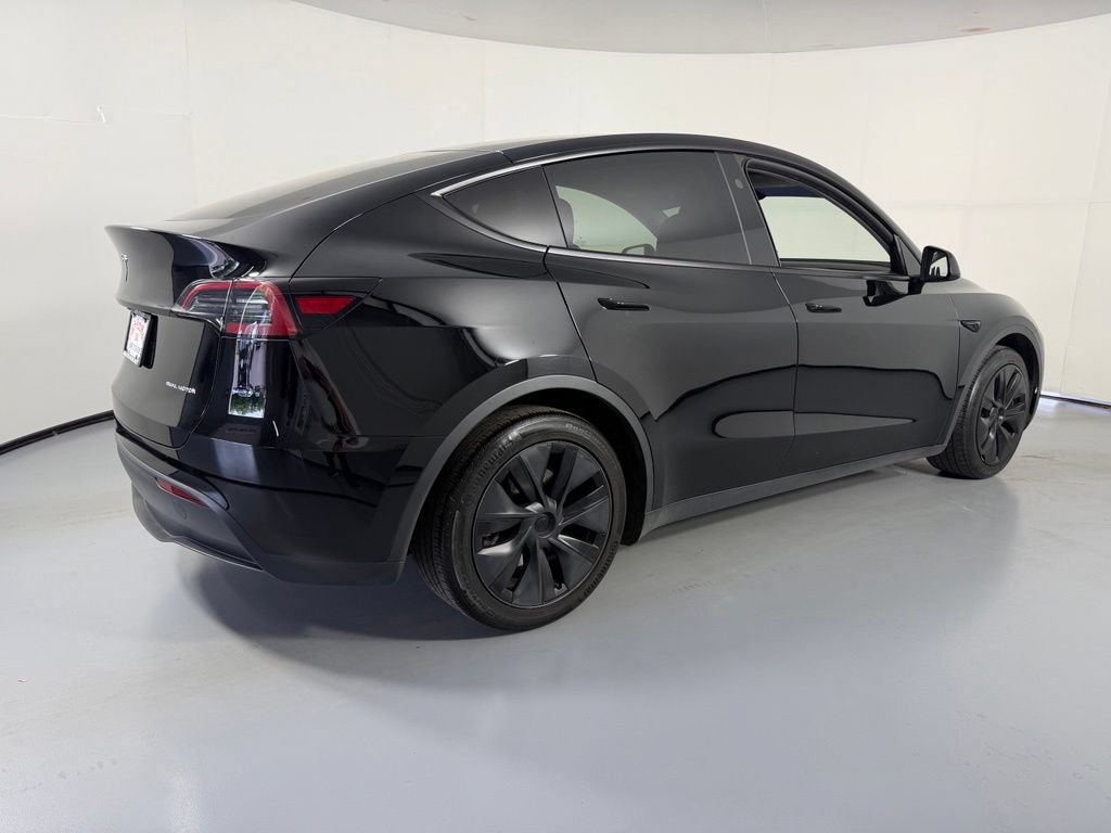 Used 2024 Tesla Model Y Long Range AWD/4WD image 5