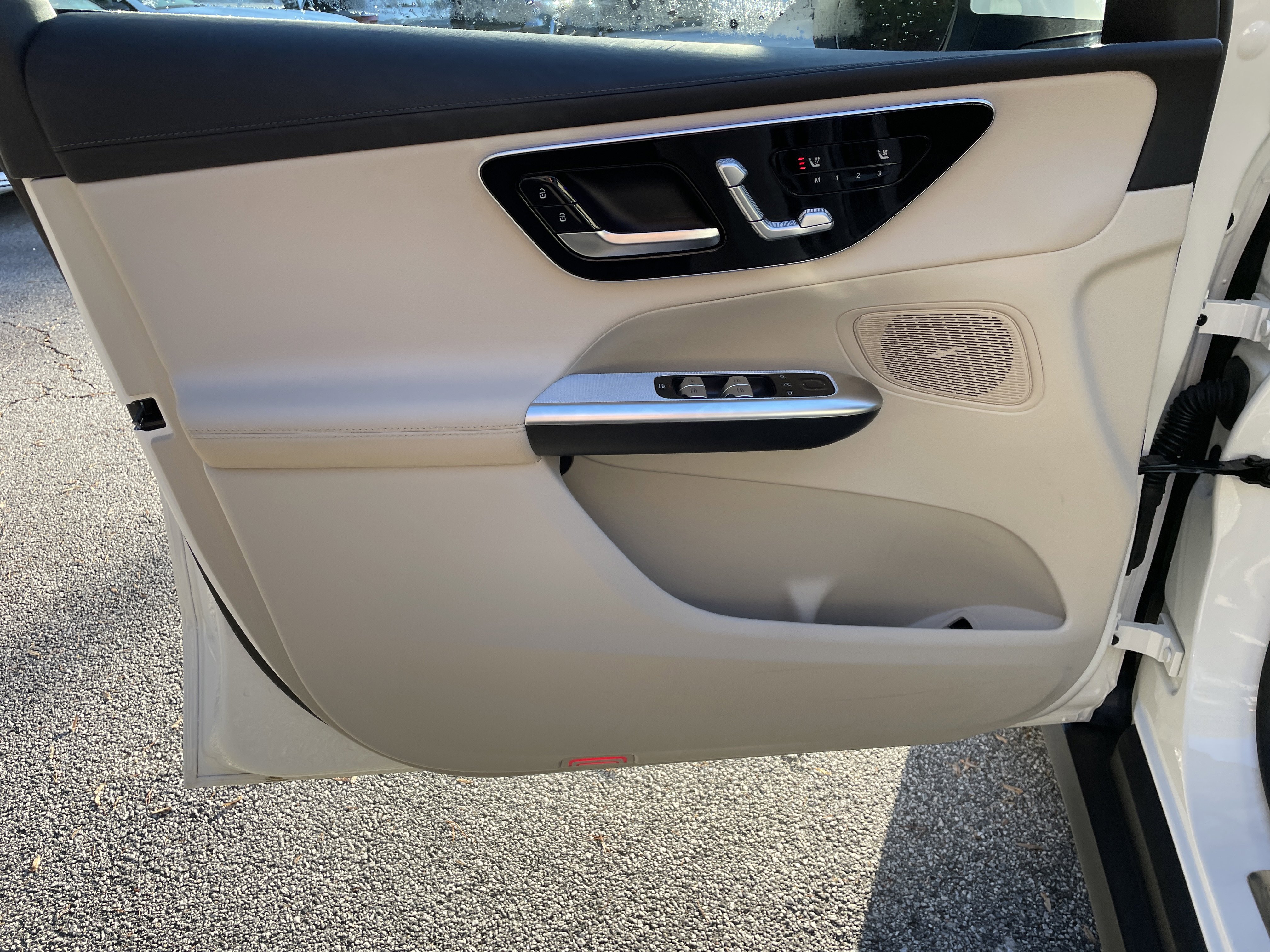 Certified 2025 Mercedes-Benz GLC 300 image 18