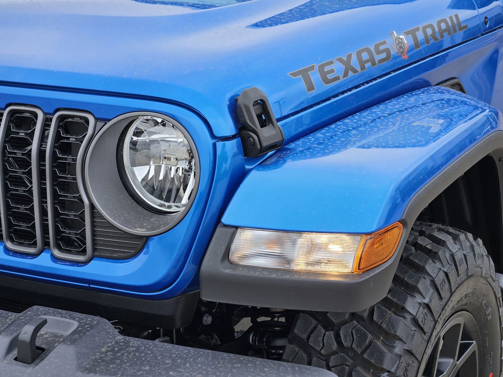 New 2026 Jeep Gladiator Mojave AWD/4WD image 10