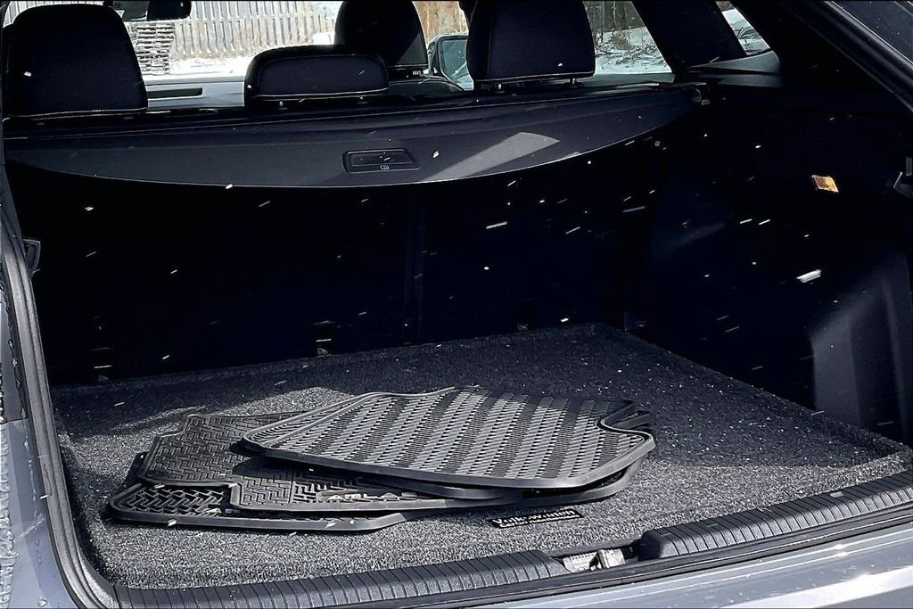 Used 2023 Volkswagen Atlas Cross Sport SEL R-Line image 28