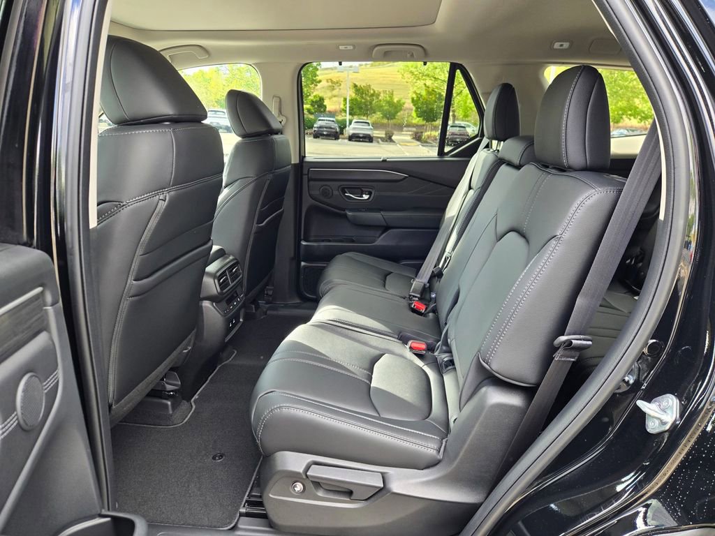 New 2026 Honda Pilot Touring image 10