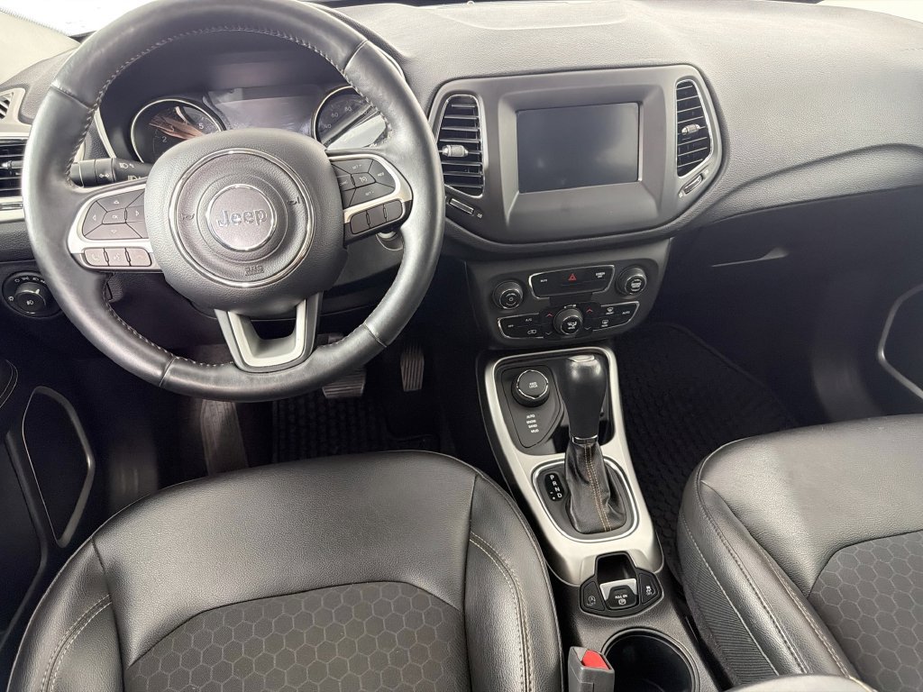 Used 2018 Jeep Compass Latitude w/ Popular Equipment Group AWD/4WD image 21