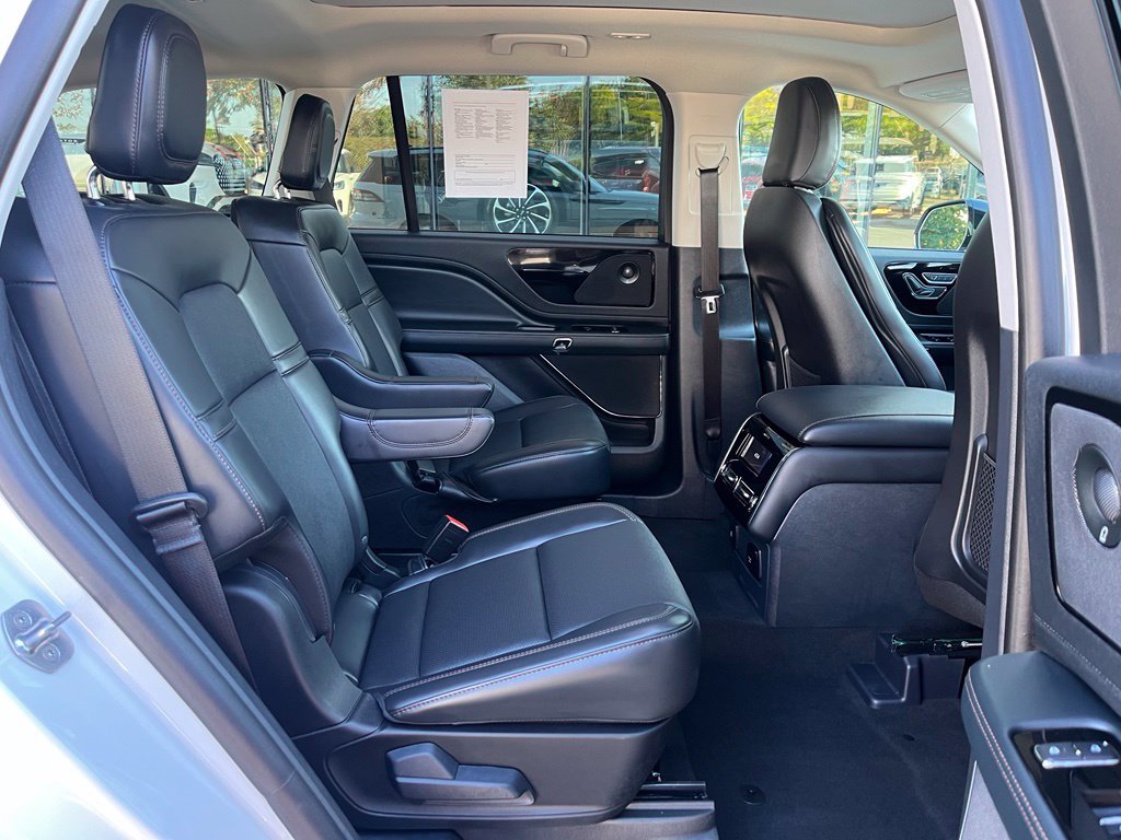 Used 2026 Lincoln Aviator AWD image 20