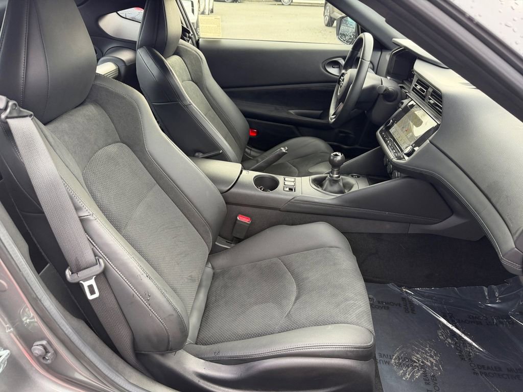 Used 2024 Nissan Z Performance w/ Floor Mat Package image 27