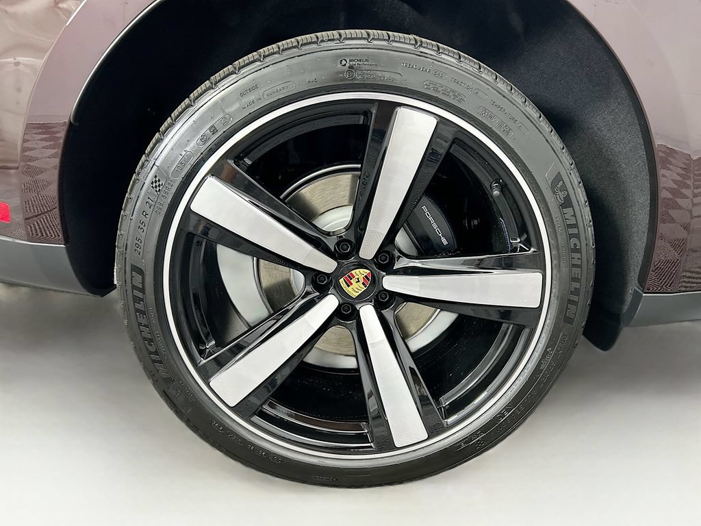 Used 2026 Porsche Macan AWD/4WD image 34