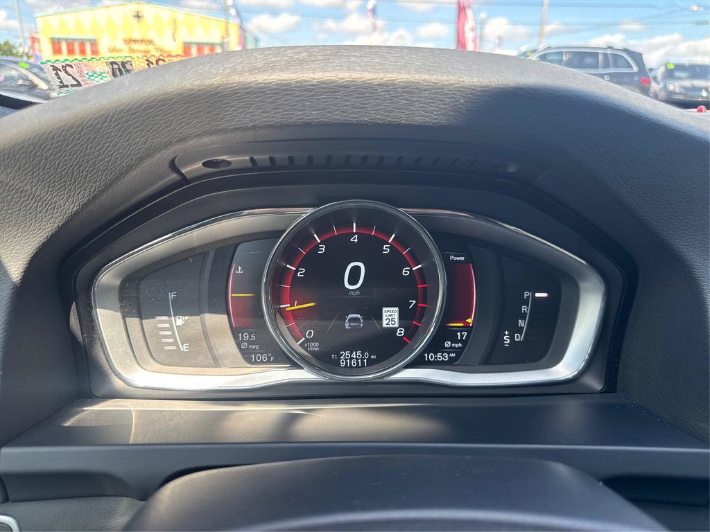 Used 2016 Volvo V60 T5 Platinum w/ Climate Package FWD image 16