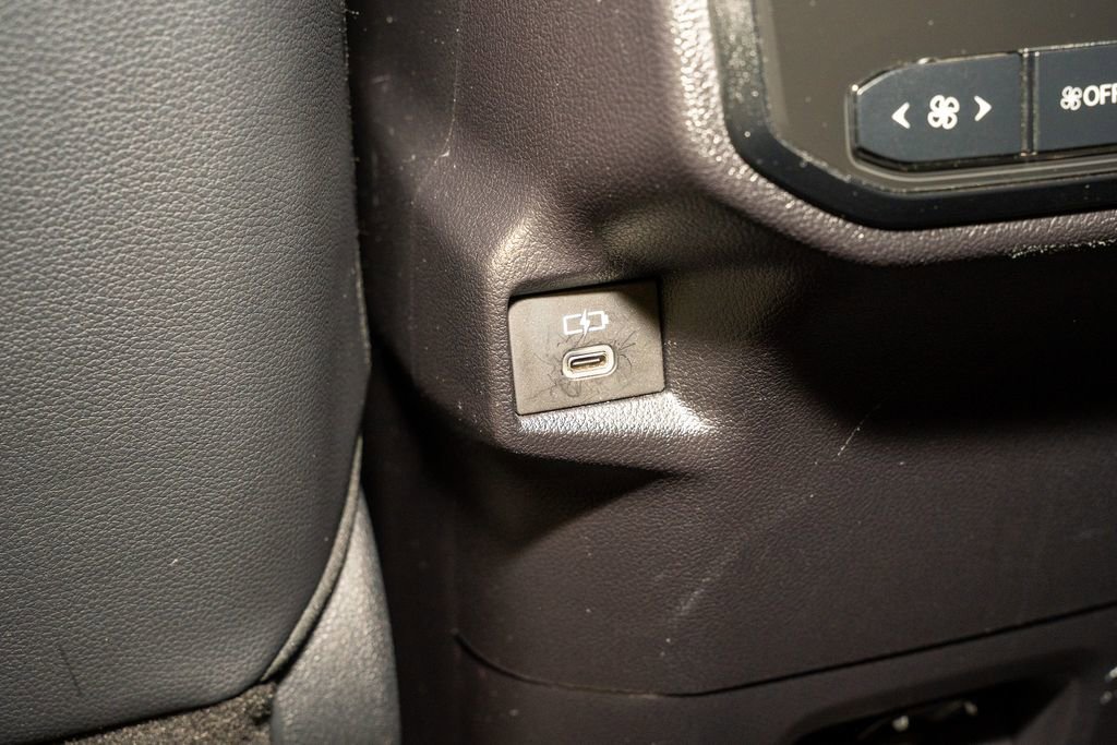 Certified 2025 Toyota Grand Highlander FWD image 9