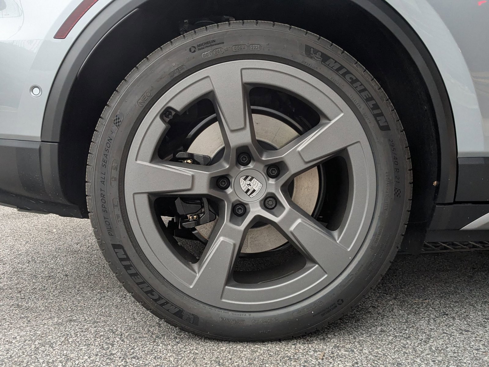 New 2025 Porsche Macan 4 Electric image 29