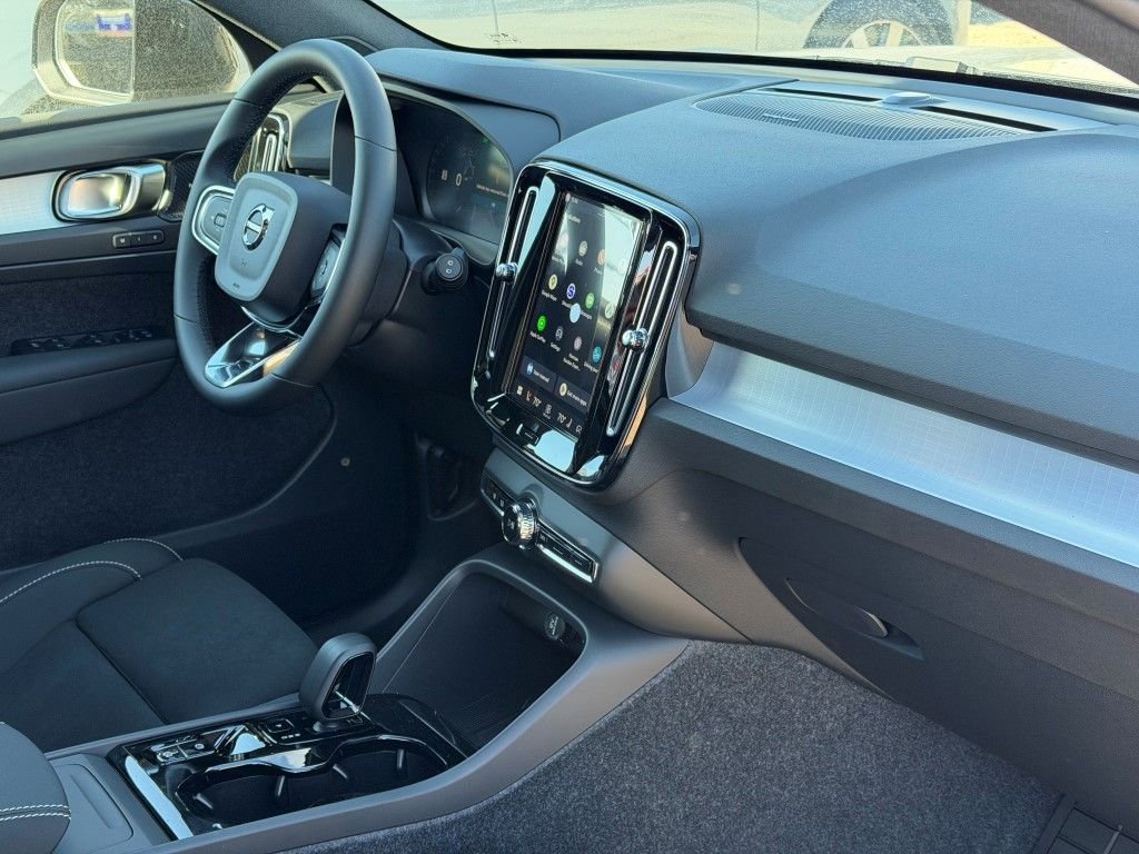 New 2026 Volvo XC40 B5 Ultra w/ Climate Package image 12