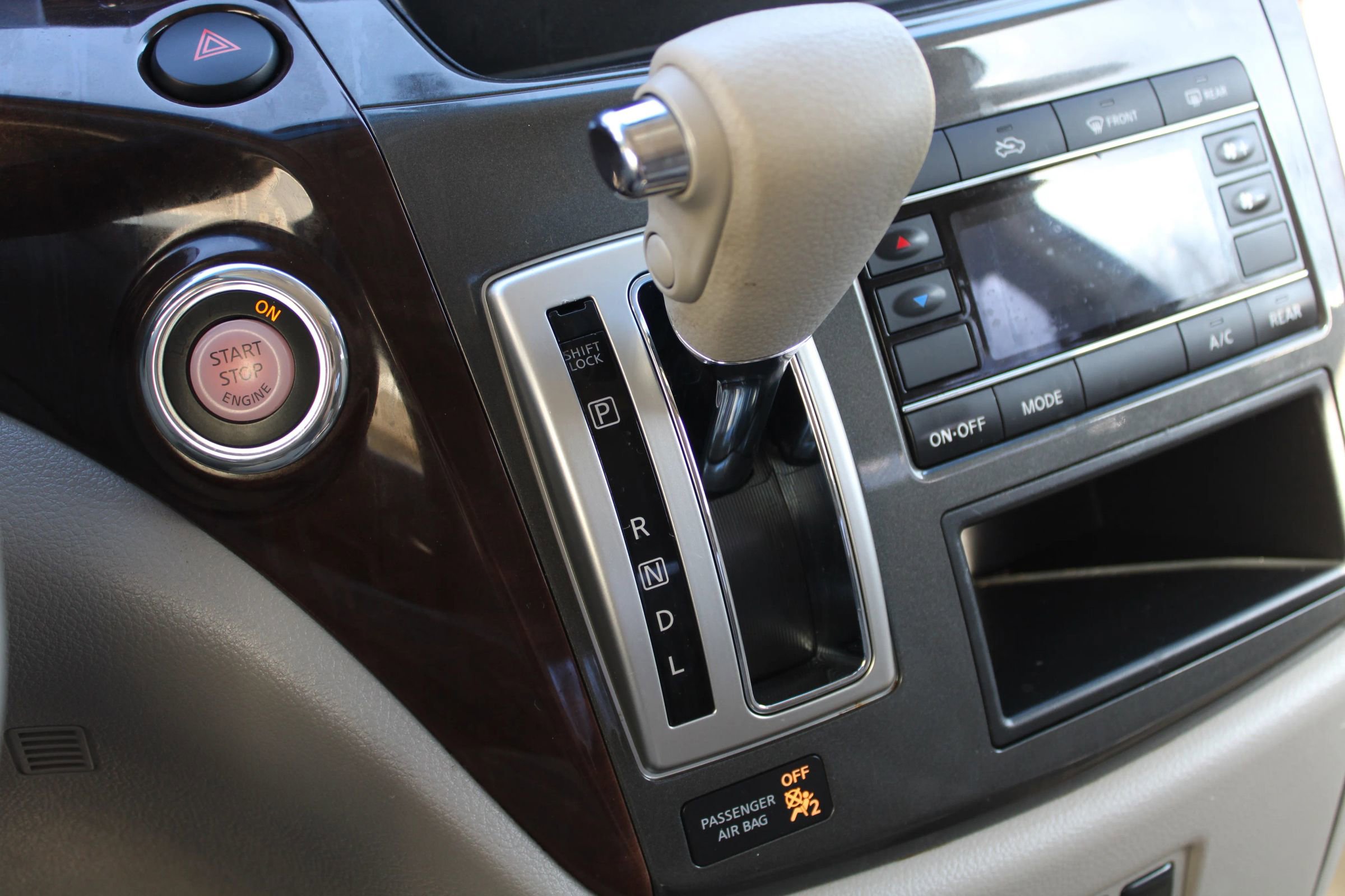 Used 2015 Nissan Quest S image 13