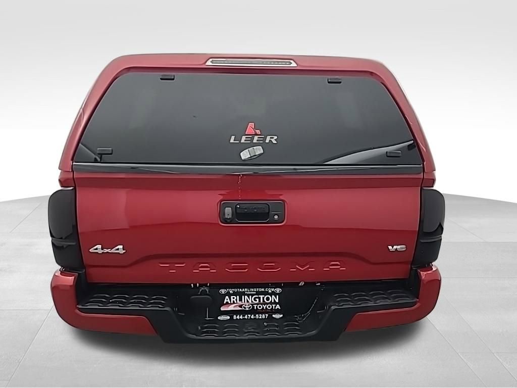 Used 2016 Toyota Tacoma SR image 5