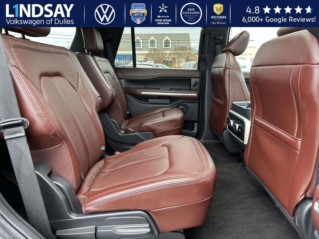 Used 2022 Ford Expedition Limited image 12