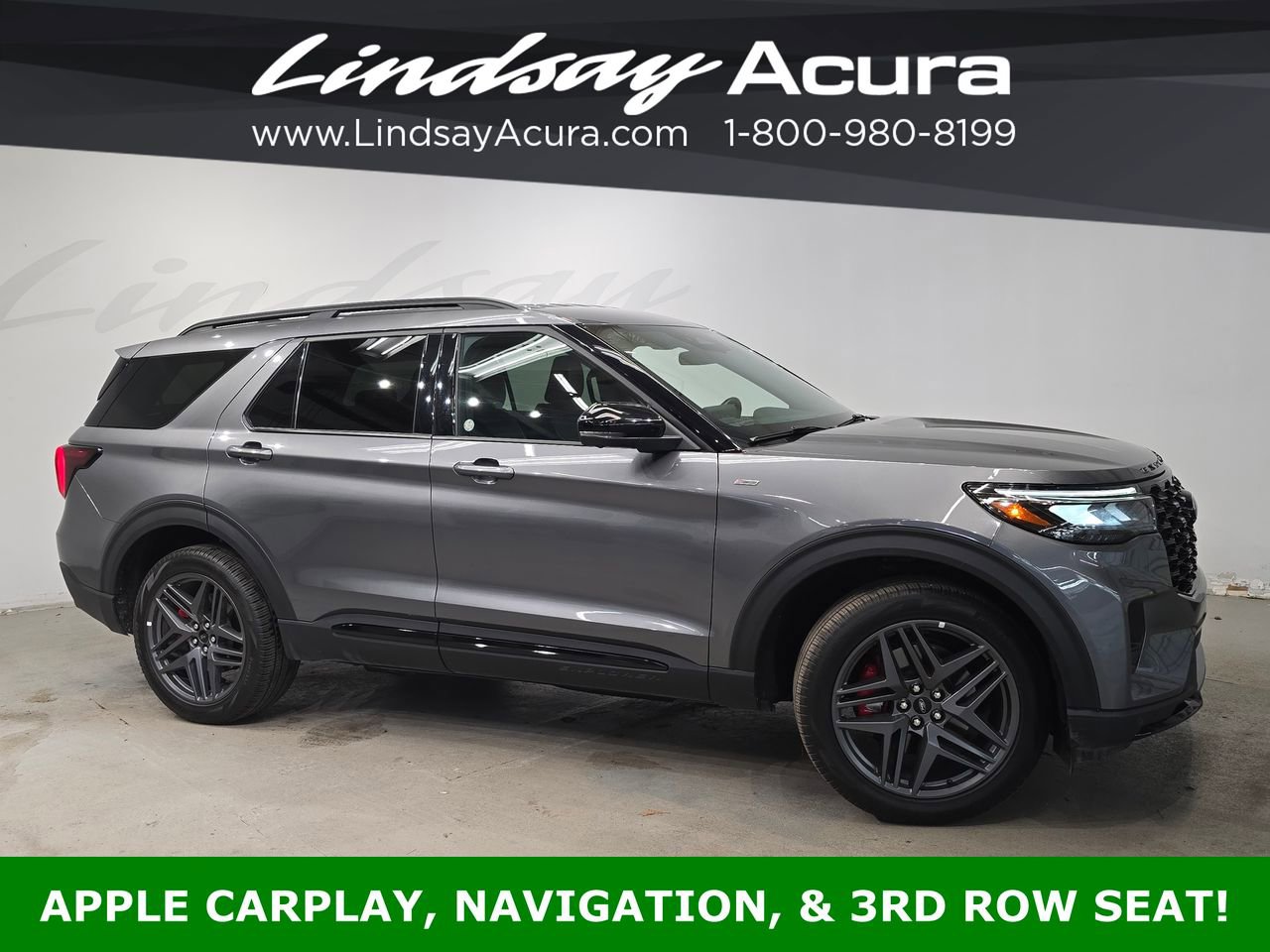 Used 2025 Ford Explorer ST-Line w/ ST-Line Street Pack image 3