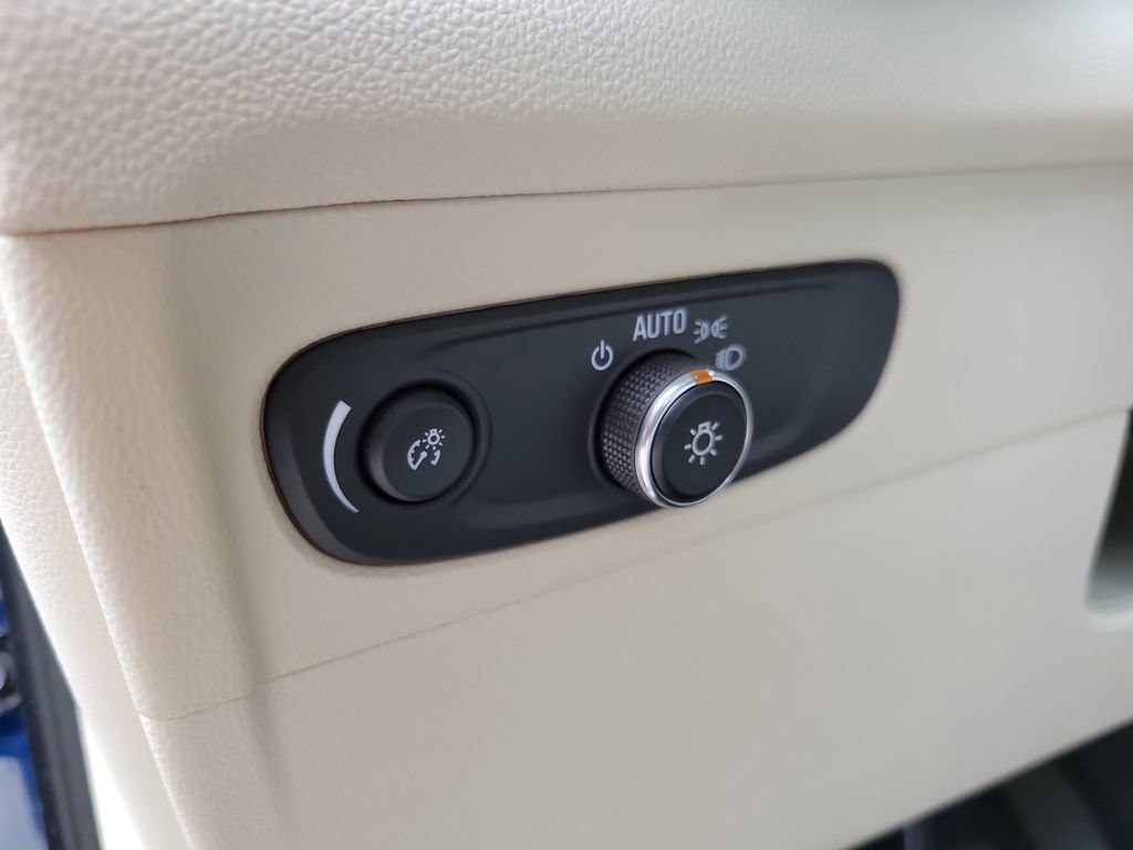 Used 2022 Buick Envision Preferred image 25