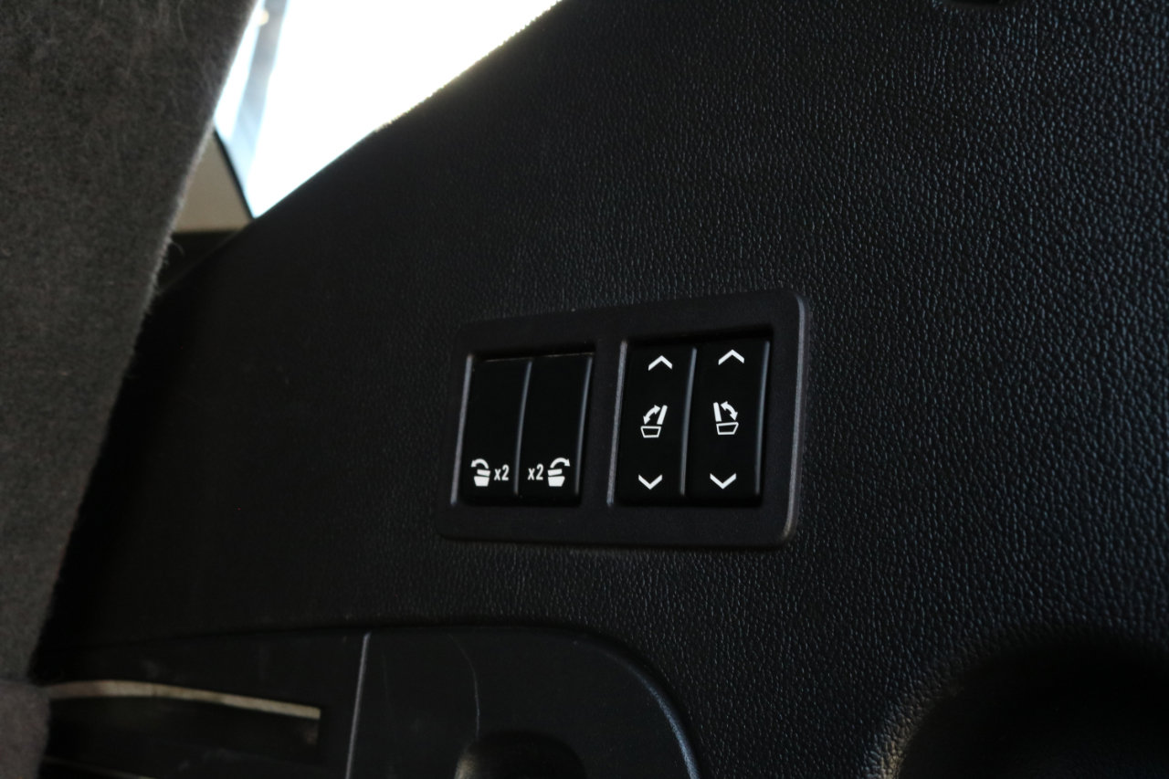 Used 2017 Cadillac Escalade Premium Luxury image 47