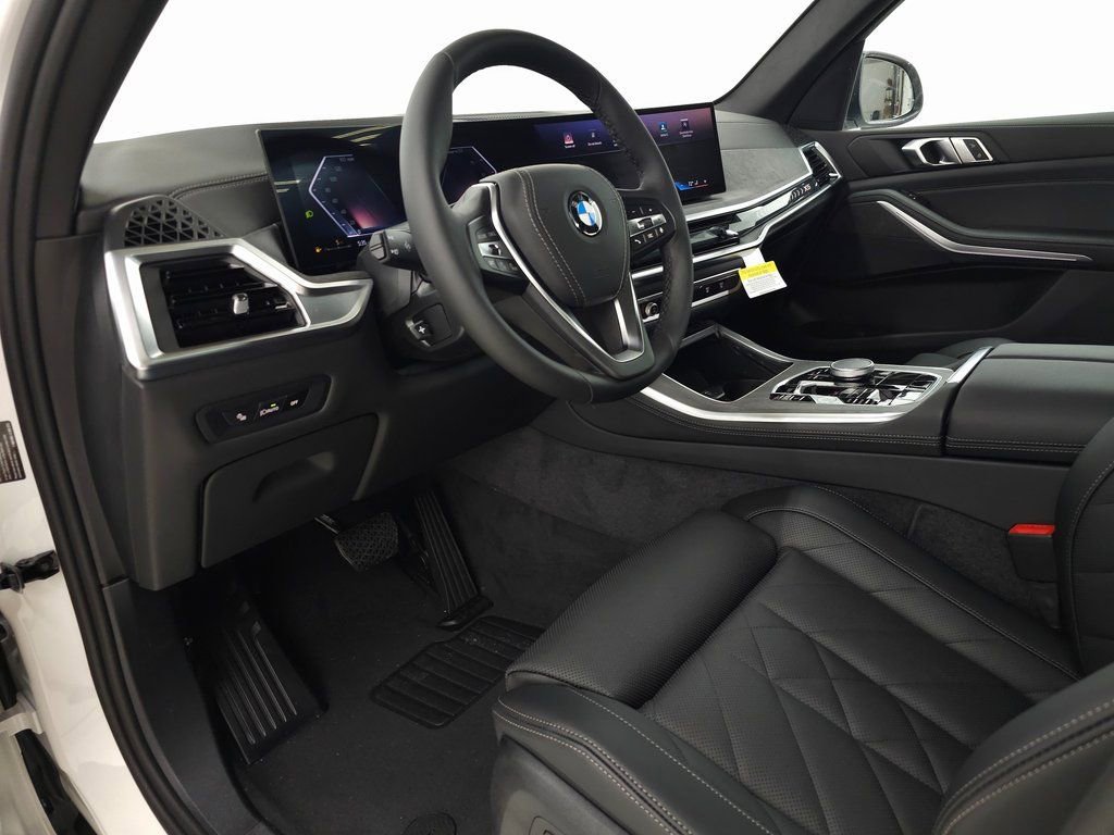 Used 2026 BMW X5 xDrive40i w/ Parking Assistance Package AWD/4WD image 11