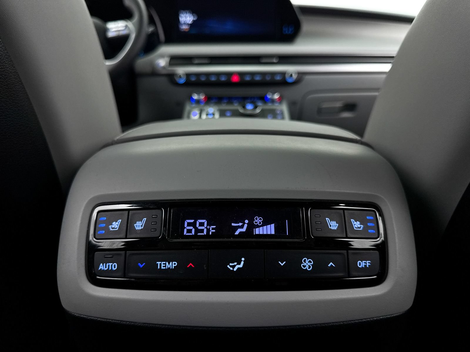 Used 2025 Hyundai Palisade SEL FWD image 35