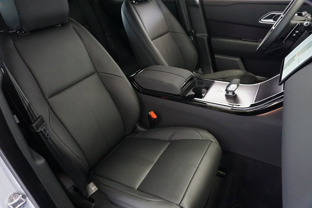 New 2026 Land Rover Range Rover Velar Dynamic SE image 24