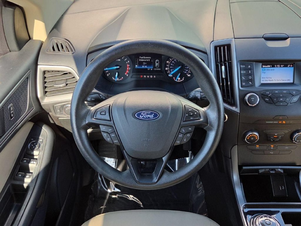 Used 2019 Ford Edge SE FWD image 17