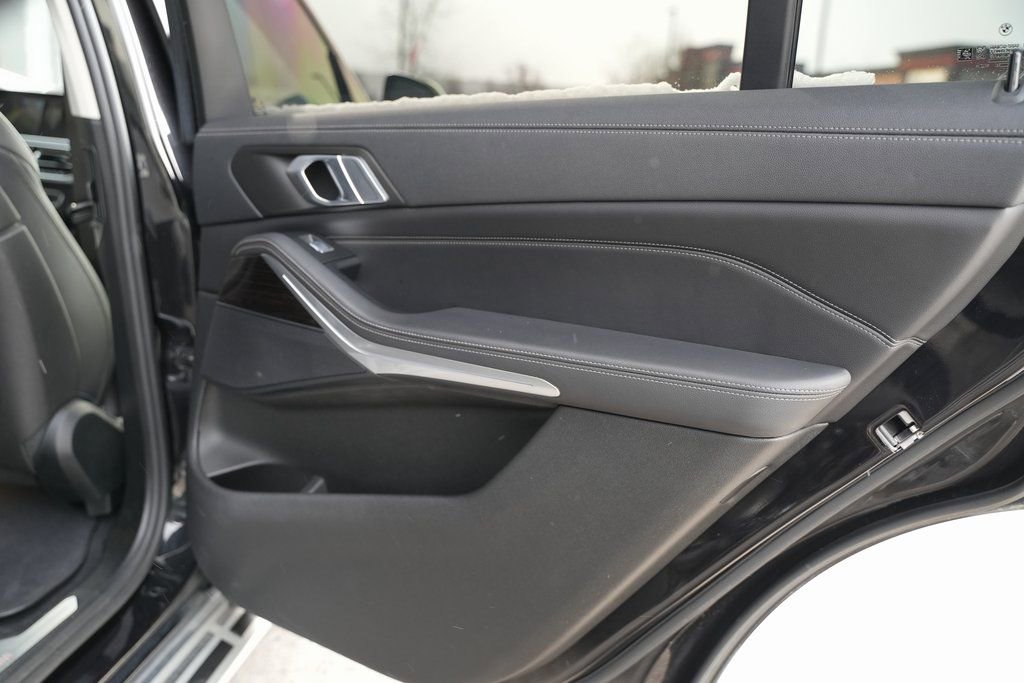 Used 2020 BMW X7 xDrive40i w/ Luxury Seating Package image 49