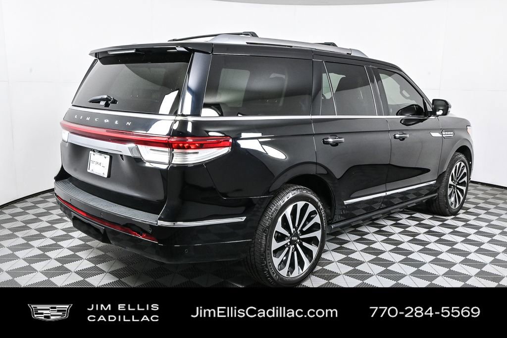 Used 2022 Lincoln Navigator Reserve image 28