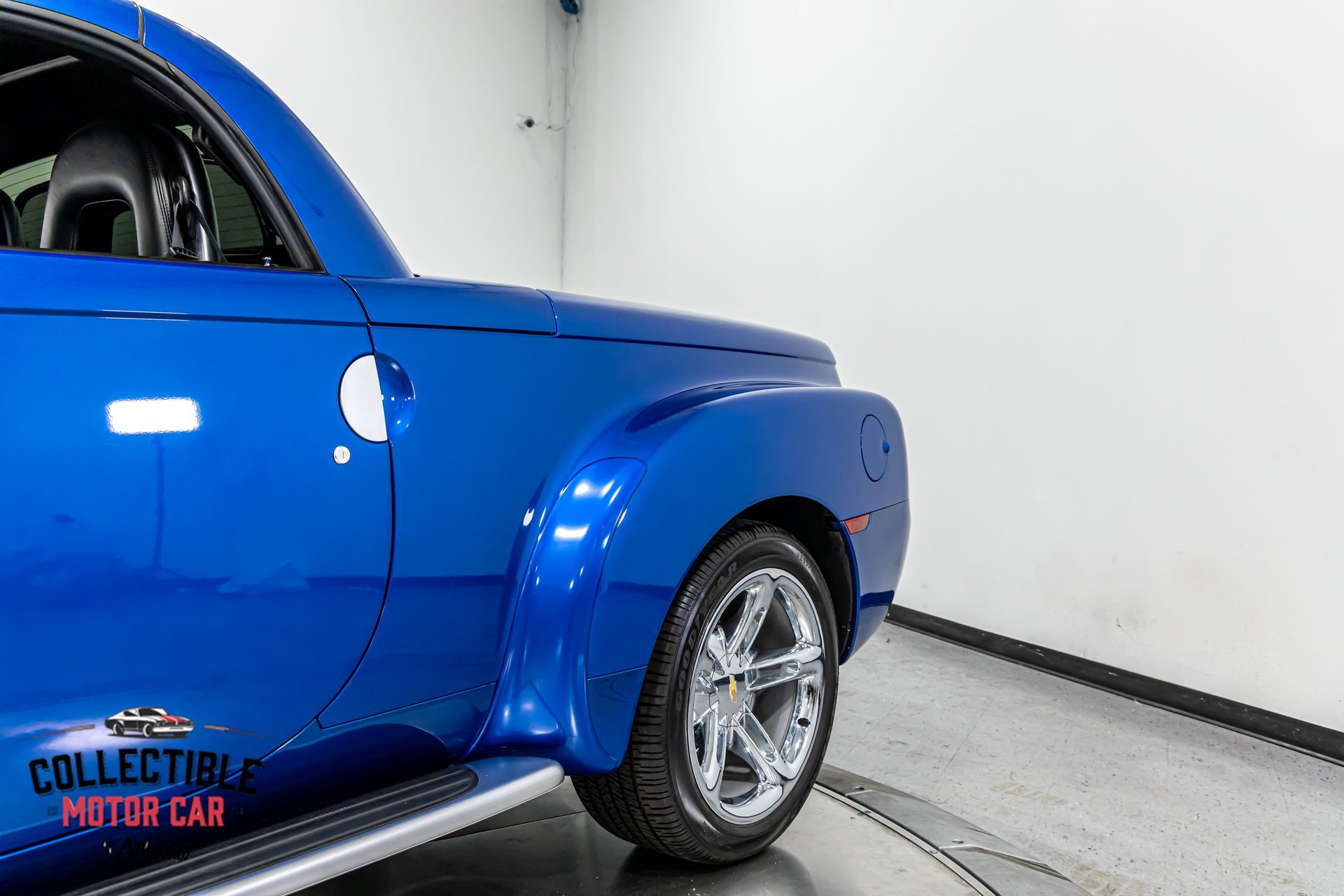 Used 2006 Chevrolet SSR w/ Preferred Equipment Group RWD image 50