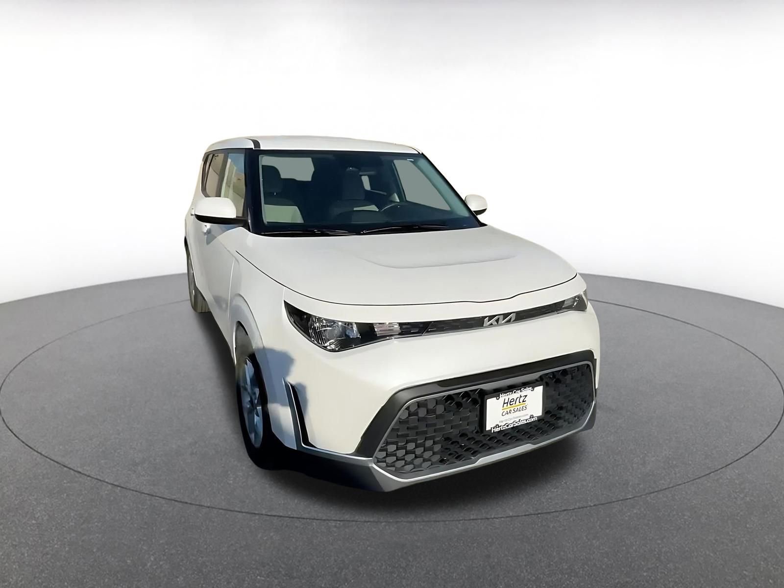 Used 2025 Kia Soul LX w/ LX Technology Package image 3