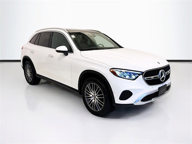 Certified 2025 Mercedes-Benz GLC 300 4MATIC image 3