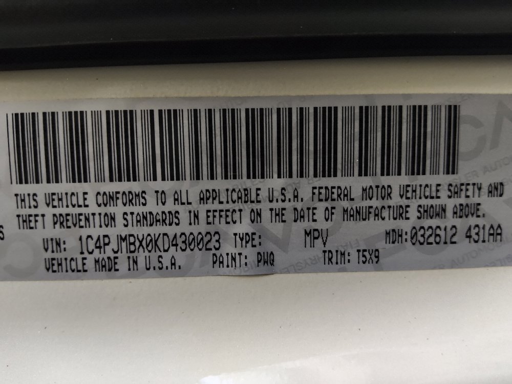 Used 2019 Jeep Cherokee Trailhawk AWD/4WD image 33