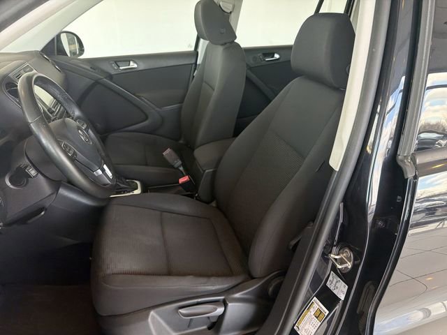Used 2017 Volkswagen Tiguan Limited w/ Premium Package image 19