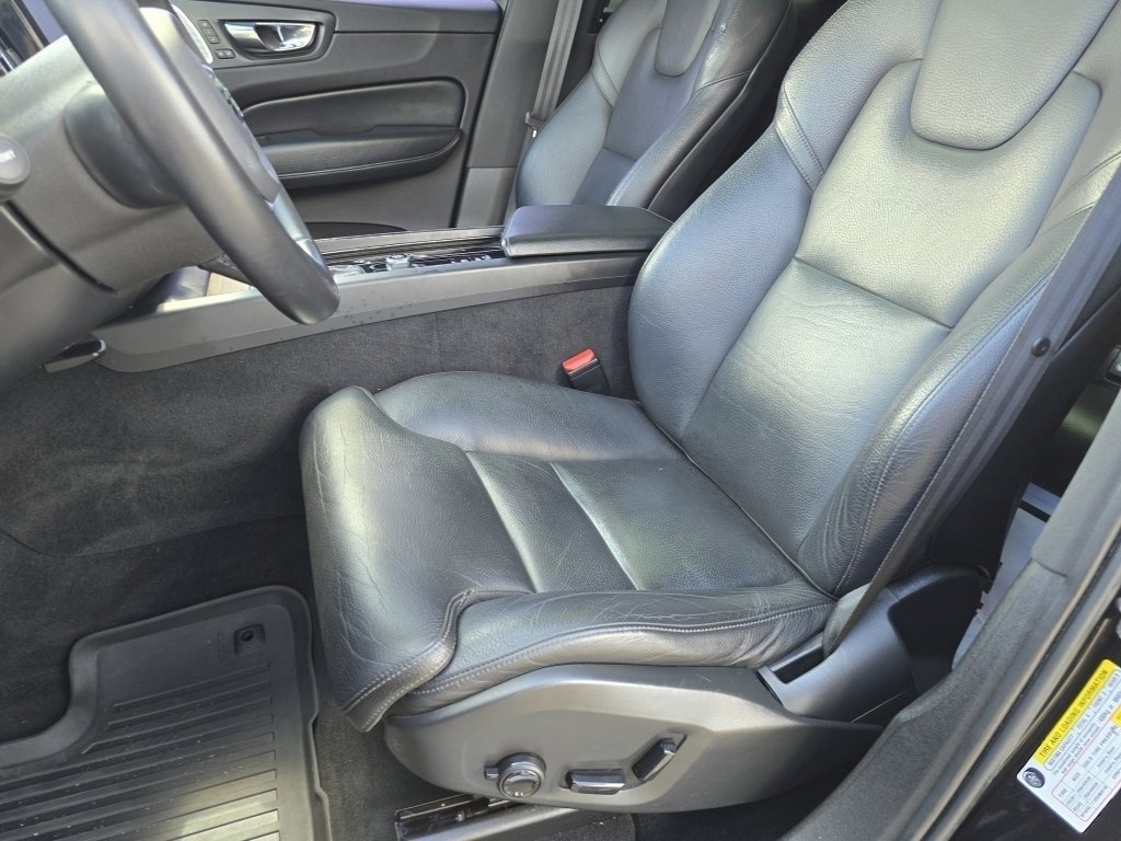 Used 2019 Volvo XC60 T6 Inscription w/ Protection Package Premier image 22