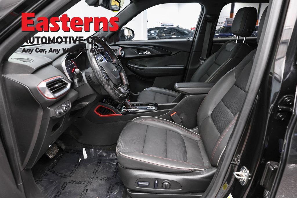 Used 2023 Chevrolet TrailBlazer RS w/ Convenience Package AWD/4WD image 14