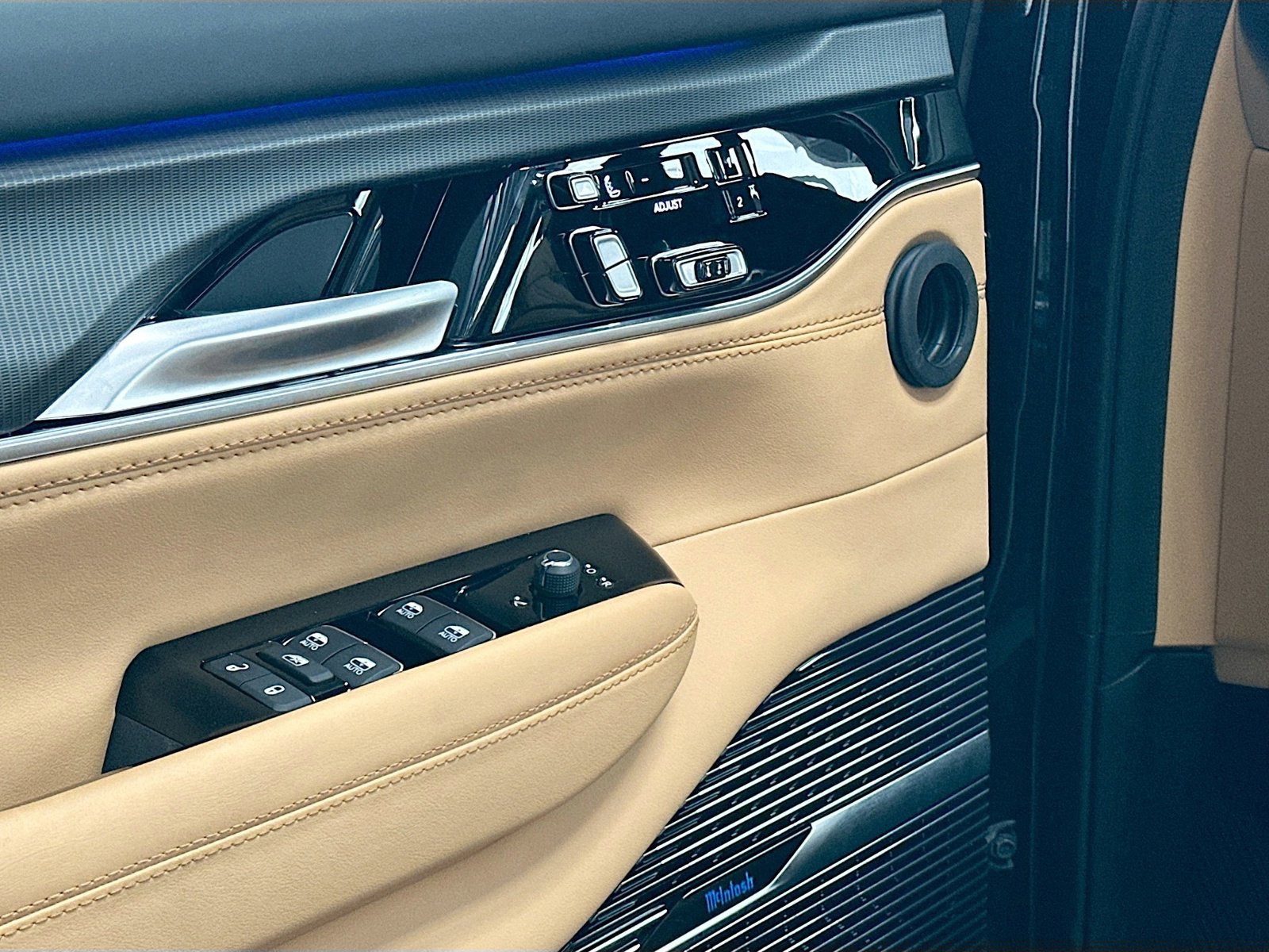 New 2025 Jeep Grand Wagoneer L Series III w/ Quick Order Packagew 28T image 7