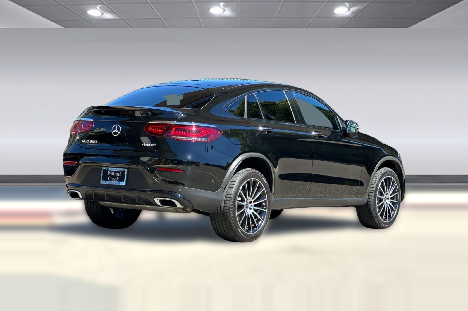 Used 2023 Mercedes-Benz GLC 300 4MATIC Coupe image 9